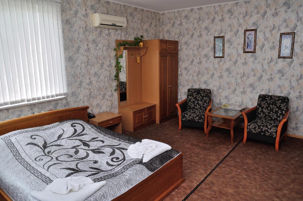 Zolota Pidkova Bed & Breakfast โคเวล ภายนอก รูปภาพ