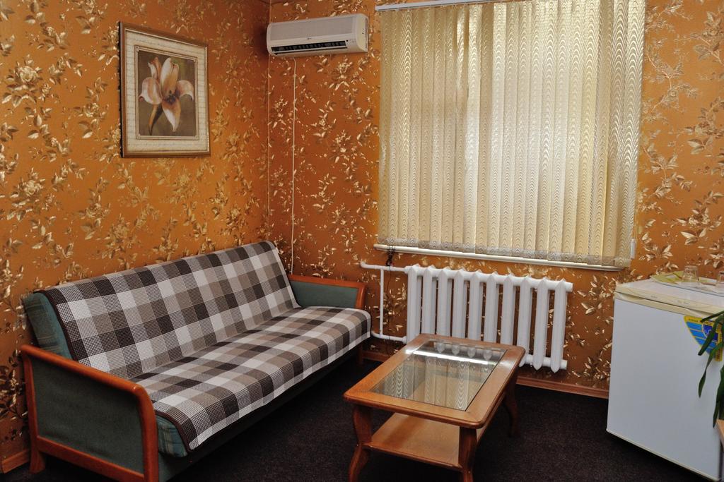 Zolota Pidkova Bed & Breakfast โคเวล ภายนอก รูปภาพ
