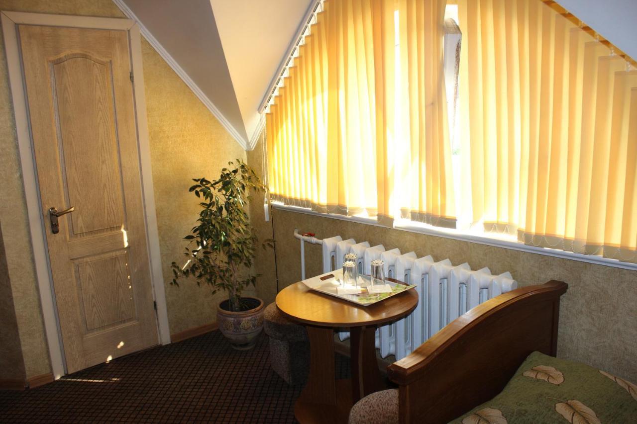 Zolota Pidkova Bed & Breakfast โคเวล ภายนอก รูปภาพ