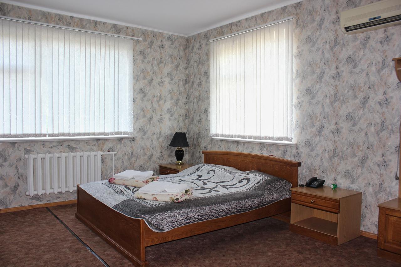 Zolota Pidkova Bed & Breakfast โคเวล ภายนอก รูปภาพ