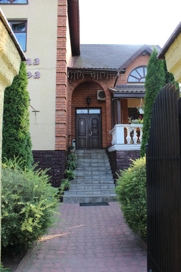 Zolota Pidkova Bed & Breakfast โคเวล ภายนอก รูปภาพ